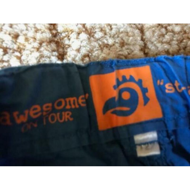 Korte broek blauw maat 122