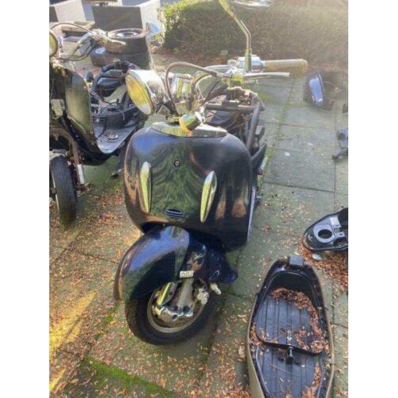 Retro Scooter | ZNEN
