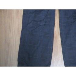 NIEUW donkerblauw / zwarte geruite lange broek jongen 140