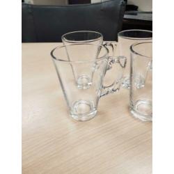 thee servies (75 stuks)