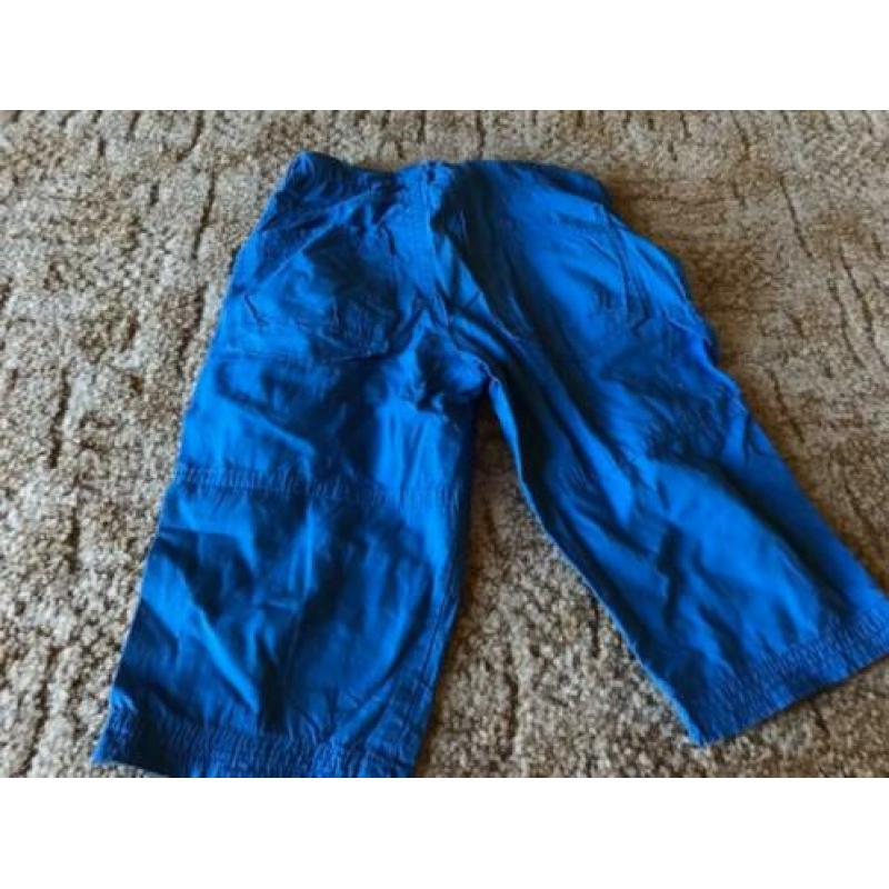 Korte broek blauw maat 122