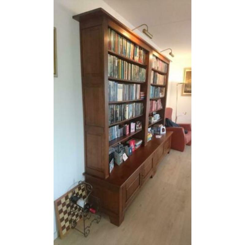 Eikenhouten Boekenkast