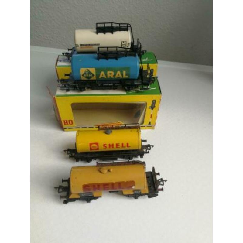 Fleischmann H0. 4 stuks ketelwagons. In OVP.