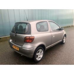 Toyota Yaris 1.0 16V Vvti 3DR 2004 Luxe APPLE/CAMERA/AIRCO