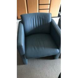 Petrol kleurige leren fauteuils leolux