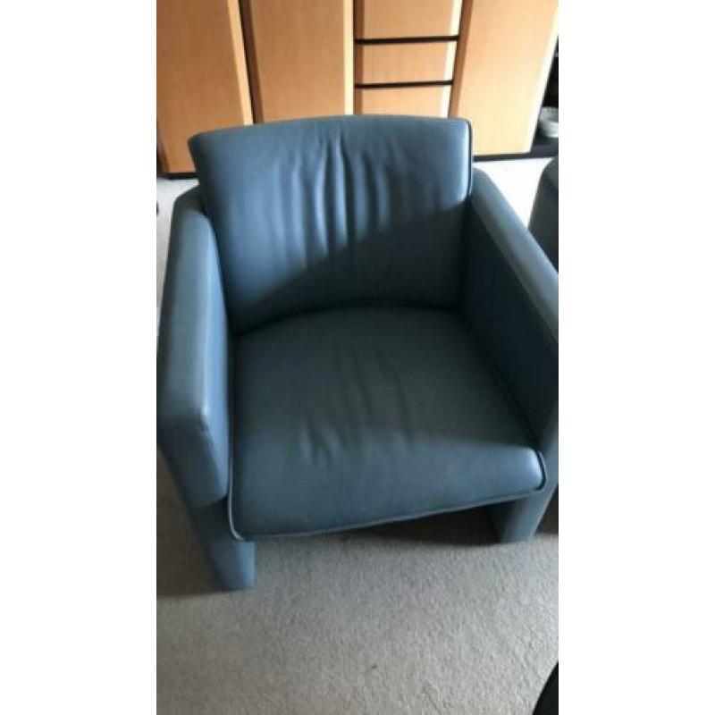 Petrol kleurige leren fauteuils leolux