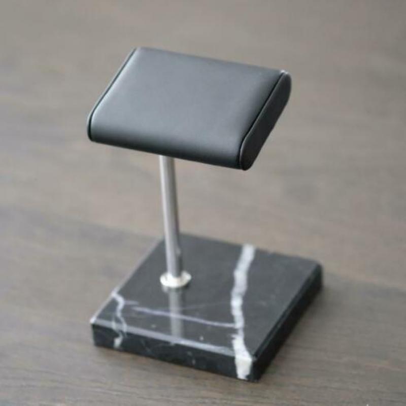 THE WATCH-STAND (horloge display, stand, houder)