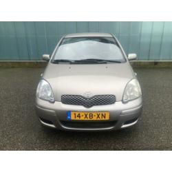 Toyota Yaris 1.0 16V Vvti 3DR 2004 Luxe APPLE/CAMERA/AIRCO