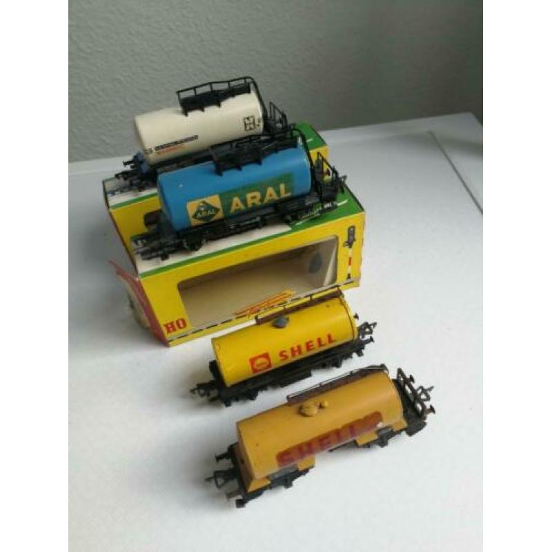 Fleischmann H0. 4 stuks ketelwagons. In OVP.