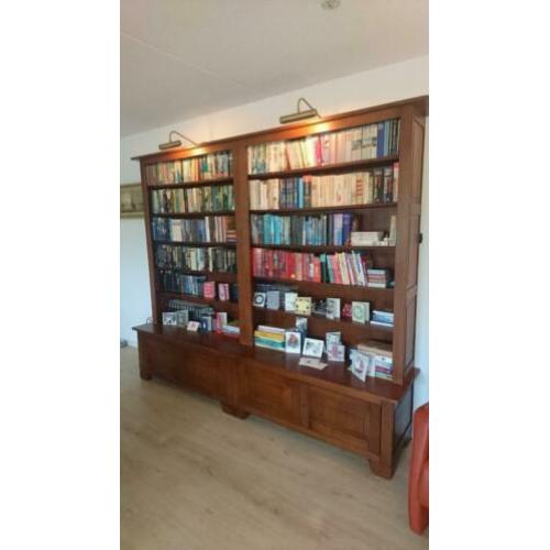 Eikenhouten Boekenkast