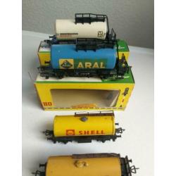 Fleischmann H0. 4 stuks ketelwagons. In OVP.