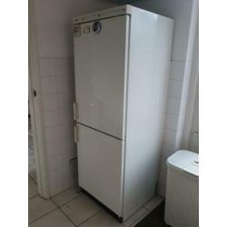 Bosch koel/vries combinatie met 3 vries laden