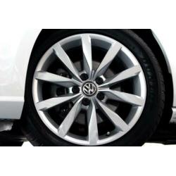 Volkswagen Golf 1.5 TSI Highline 14.000km XENON NAVI BLUET P