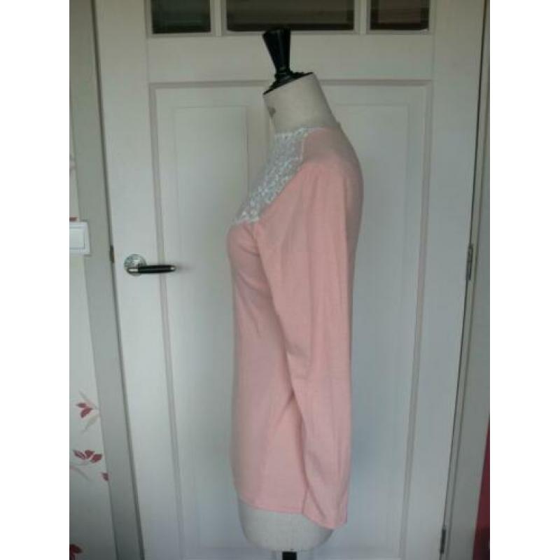 T-shirt/shirt roze met kant NIEUW XS/S