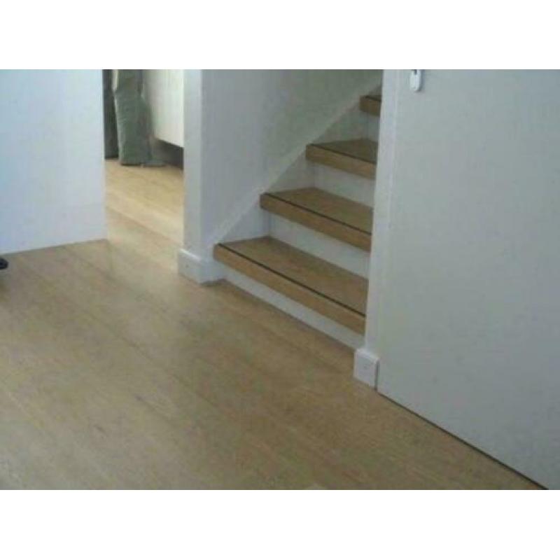 vloeren laminaatlegger pvc laminaat leggen legger vloer.
