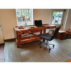 Mooie oude werkbank met la vintage industrieel