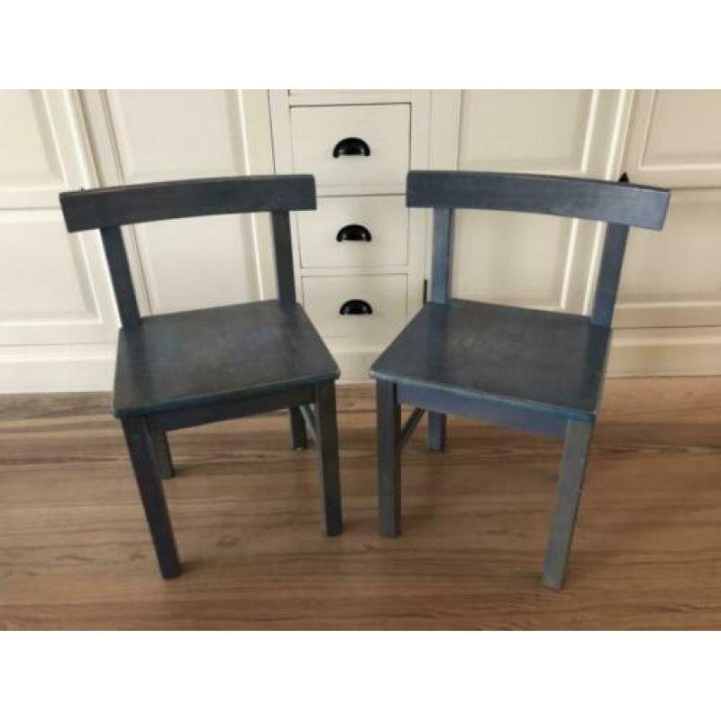 Ikea kindertafel met stoelen