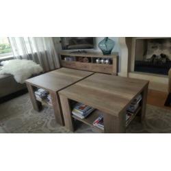 2 salontafels vierkant + dressoir
