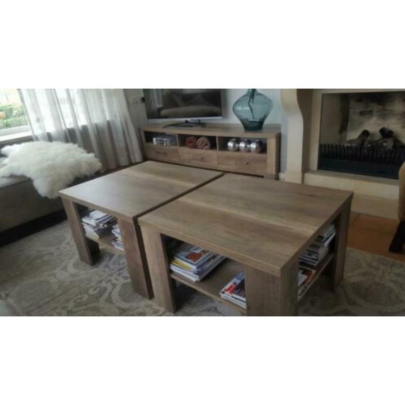 2 salontafels vierkant + dressoir
