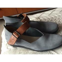Loints mt 40, zacht grijsblauw leer nubuck