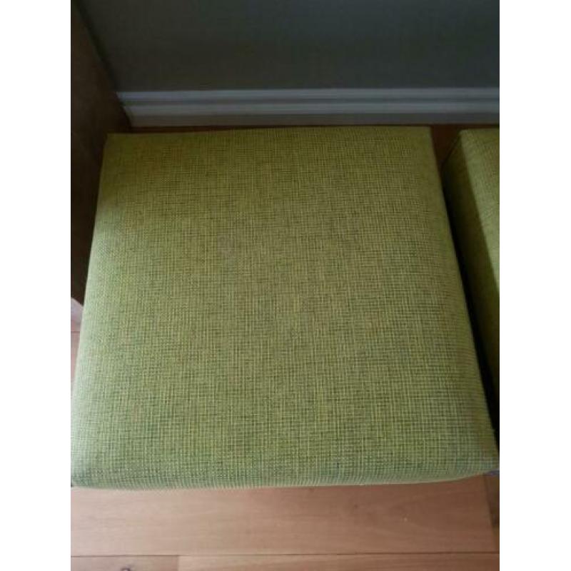 Zgan bijna niet gebruikte hockers 60x60x42cm lime/bruin.