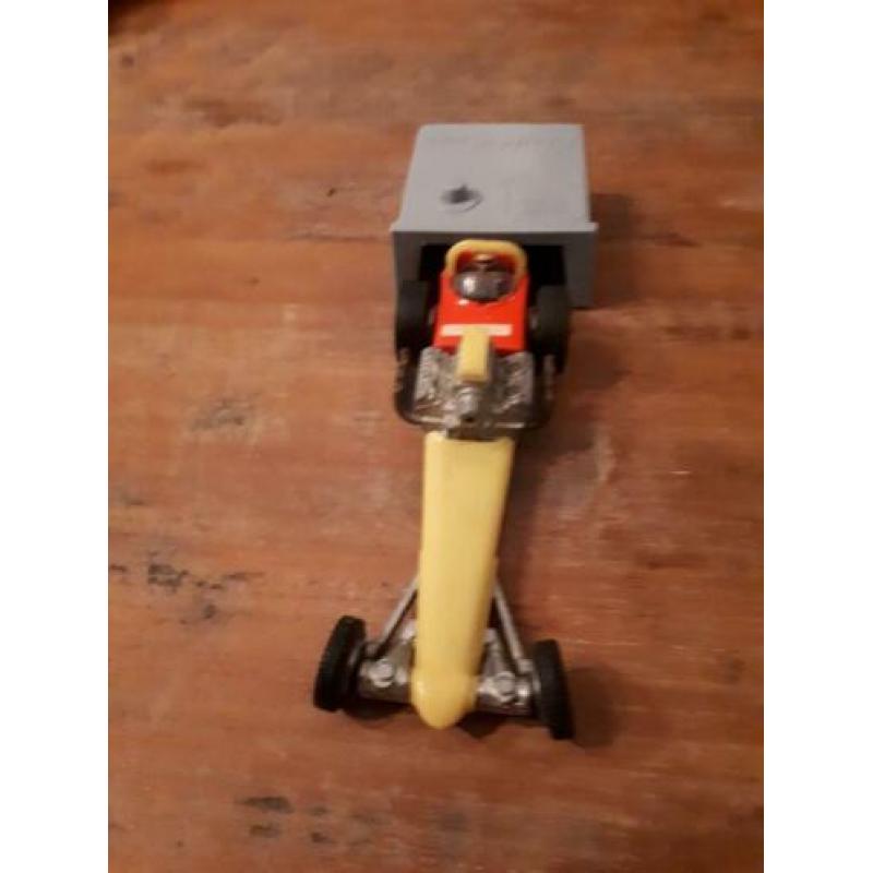 Dinky toys dragster met starter