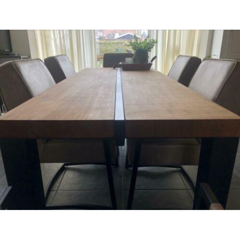 Eettafel / Eiken / Staal