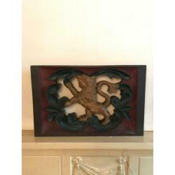 Houten ornament staande leeuw