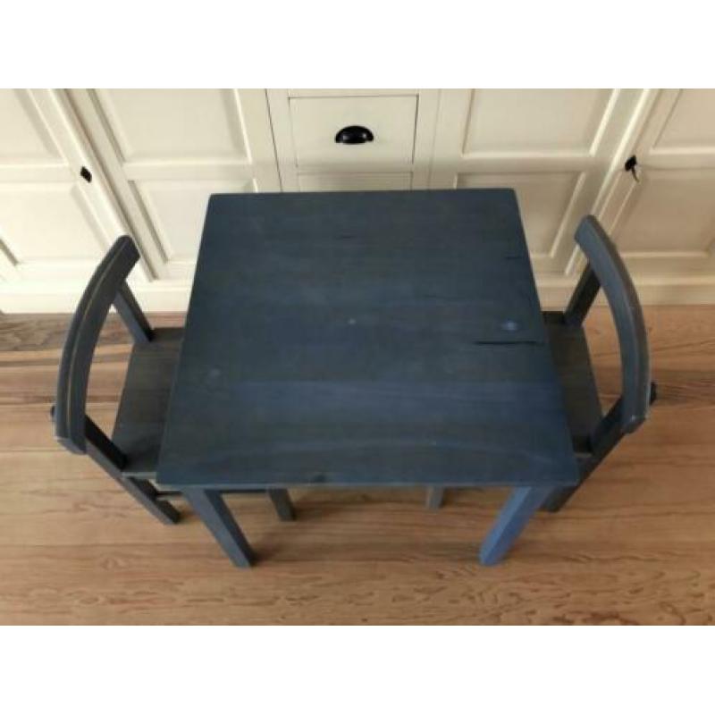 Ikea kindertafel met stoelen