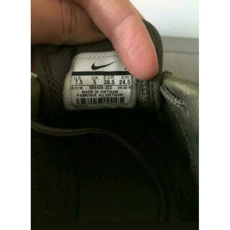 Nike groen 38,5 in zeer goede staat sneakers