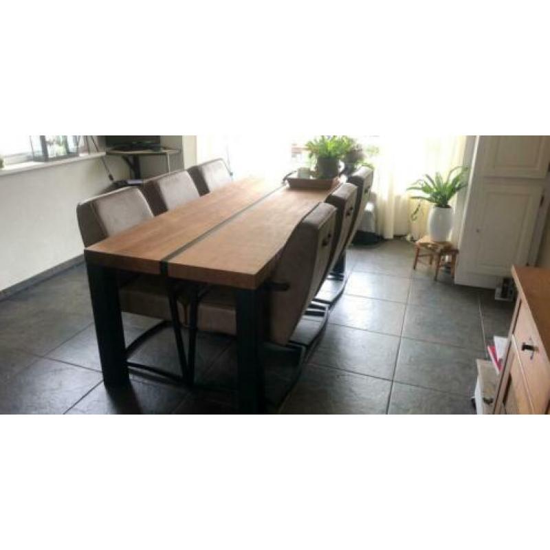 Eettafel / Eiken / Staal