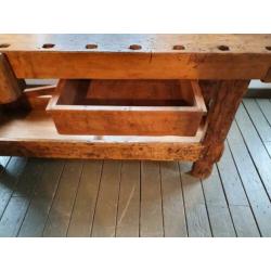 Mooie oude werkbank met la vintage industrieel