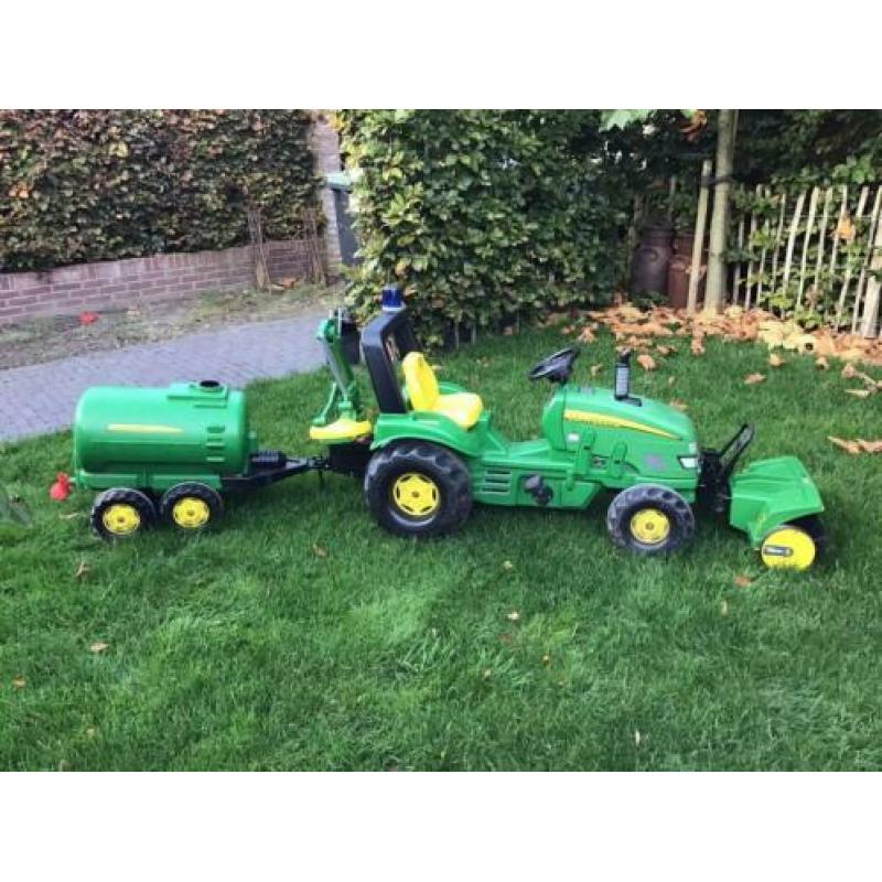 John Deere traptractor