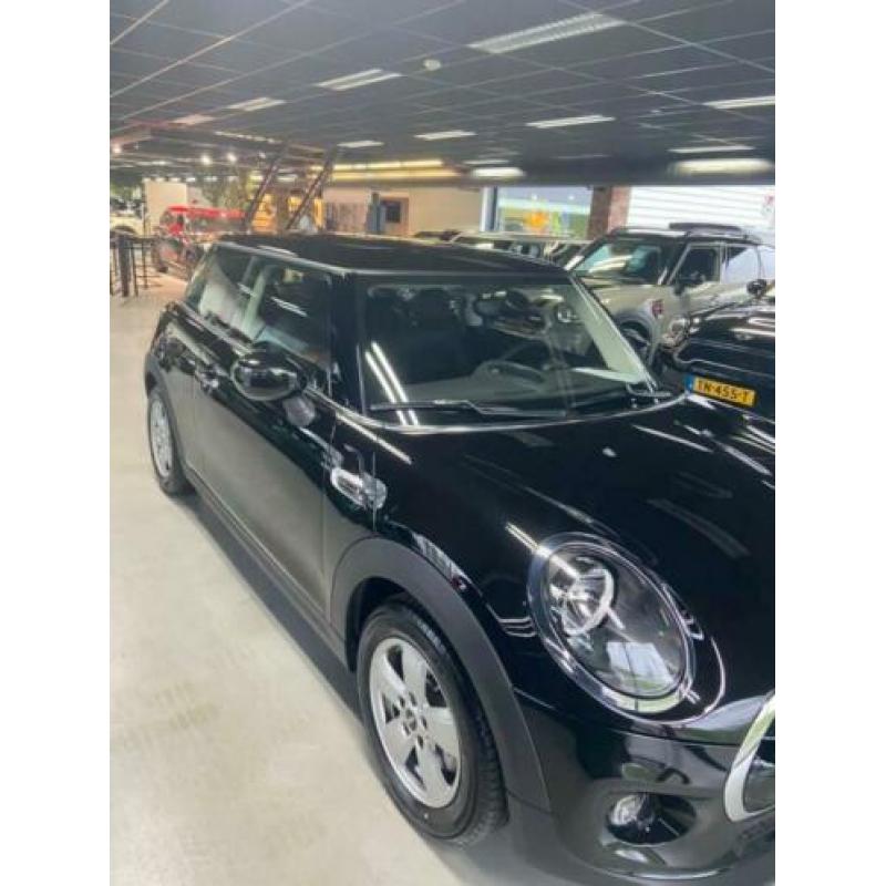 Mini Cooper Business Edition 2020 Midnight Black
