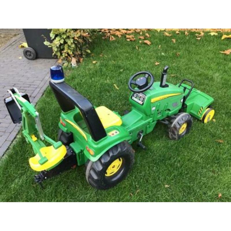 John Deere traptractor