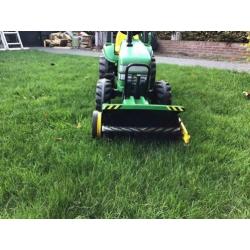 John Deere traptractor