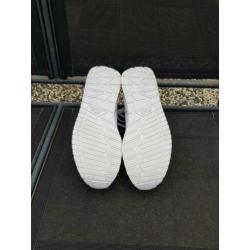 Nieuw in doos: Witte Fila schoenen maat 43