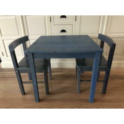 Ikea kindertafel met stoelen