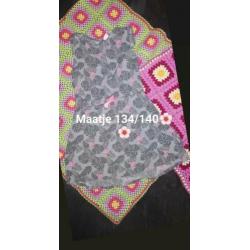 Meisjes kleertjes