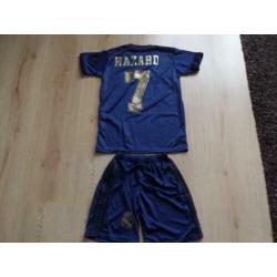 Nieuwe Voetbal set maat 134 shirt + korte broek Hazard