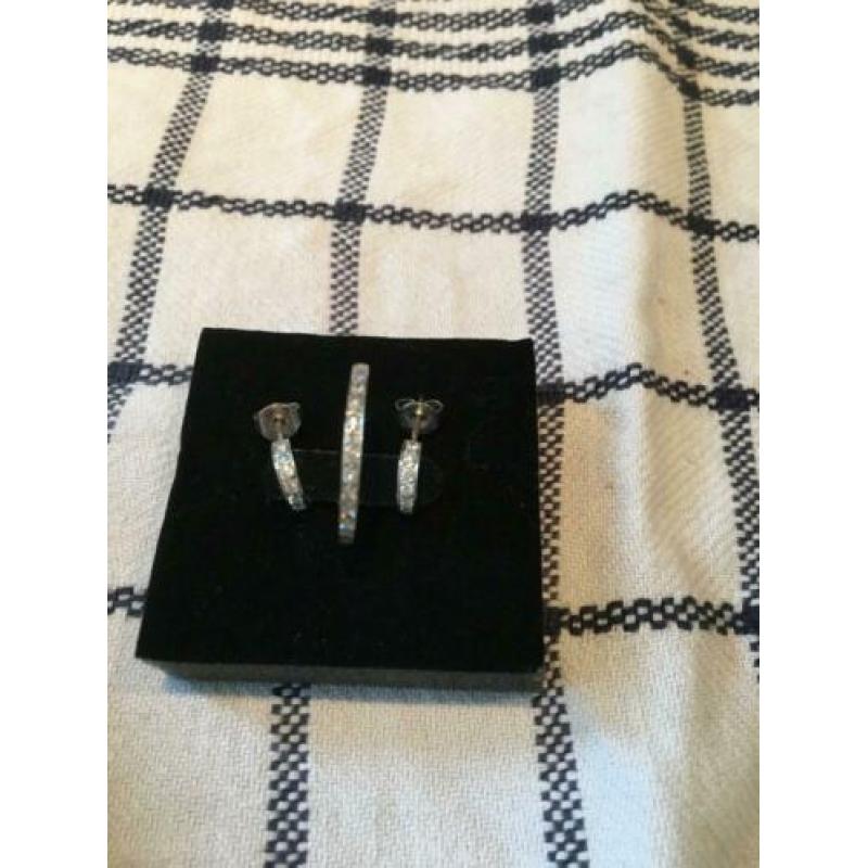 witgoud ring + oorbellen briljant