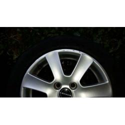 Borbet velgen 15 inch voor Opel, Suzuki, Hyundai met banden