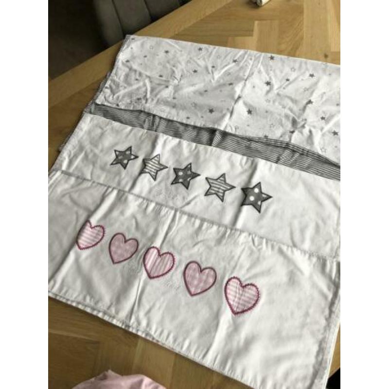 Babywiegje inclusief wieg lakens/deken/moltons/hoeslakens