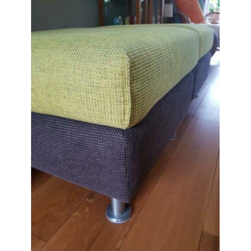 Zgan bijna niet gebruikte hockers 60x60x42cm lime/bruin.