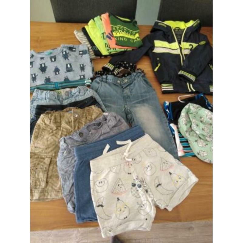 Pakket kleding jongen 86 92 met zomerjas Cars