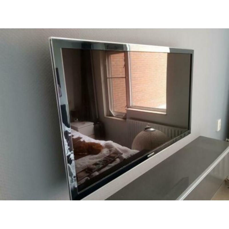 Samsung full HDTV 40inch UE40D5000