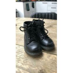 Dr Martens maat 23
