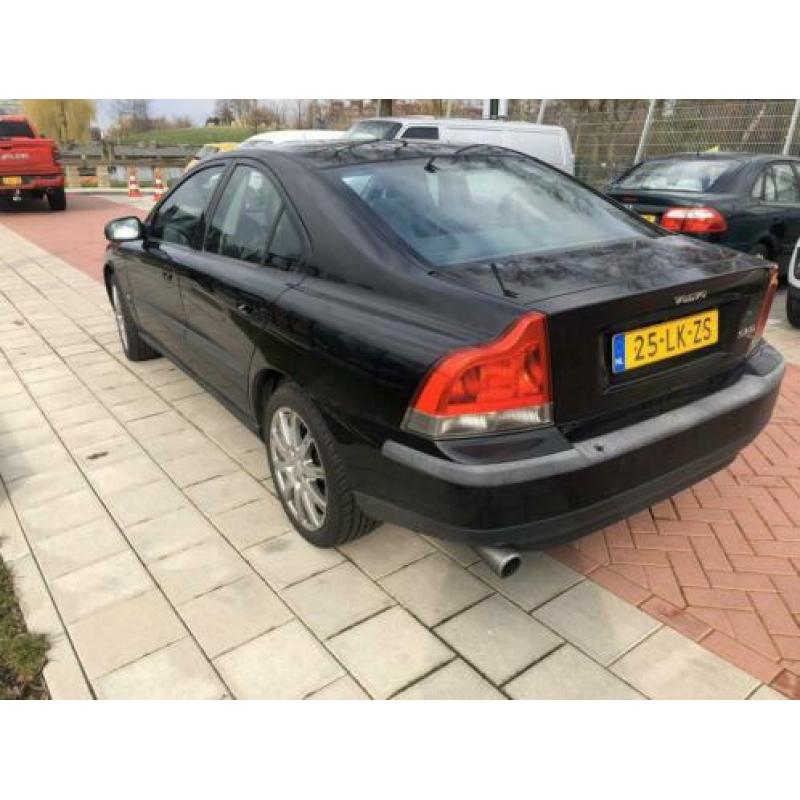 Volvo S60 2.4 140PK 2003 Zwart