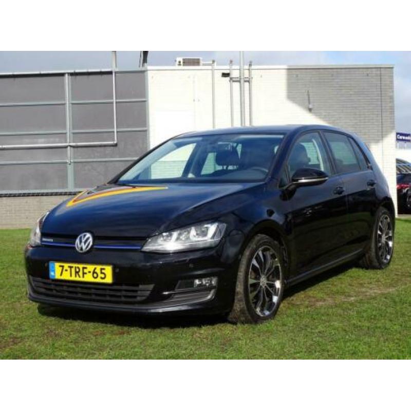 Volkswagen Golf 1.6 TDI Edition BlueMotion - 6-Bak, Navigati