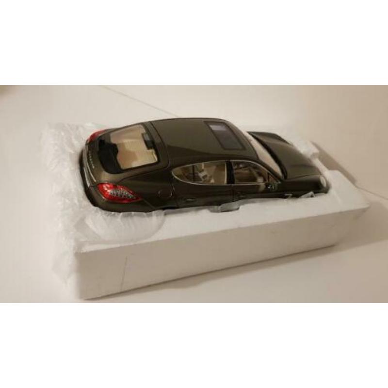 Norev High Quality Porsche Panamera Turbo Topasbruin - 2009